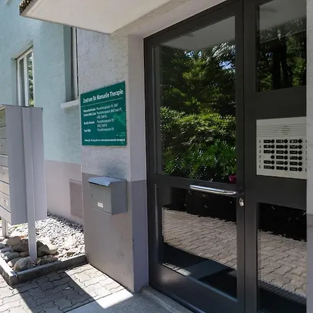 Very Spacious With Balcony - Parkview 2 Appartamento